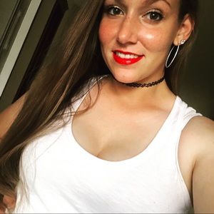 Meet your Posher, Lauren